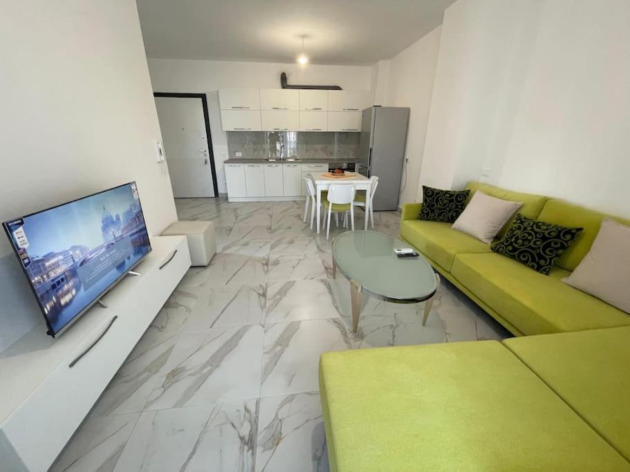 Beachside Charm Apartament Golem (Tirana)